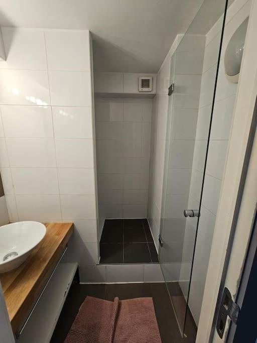 Cosy Studio 1 Apartment *